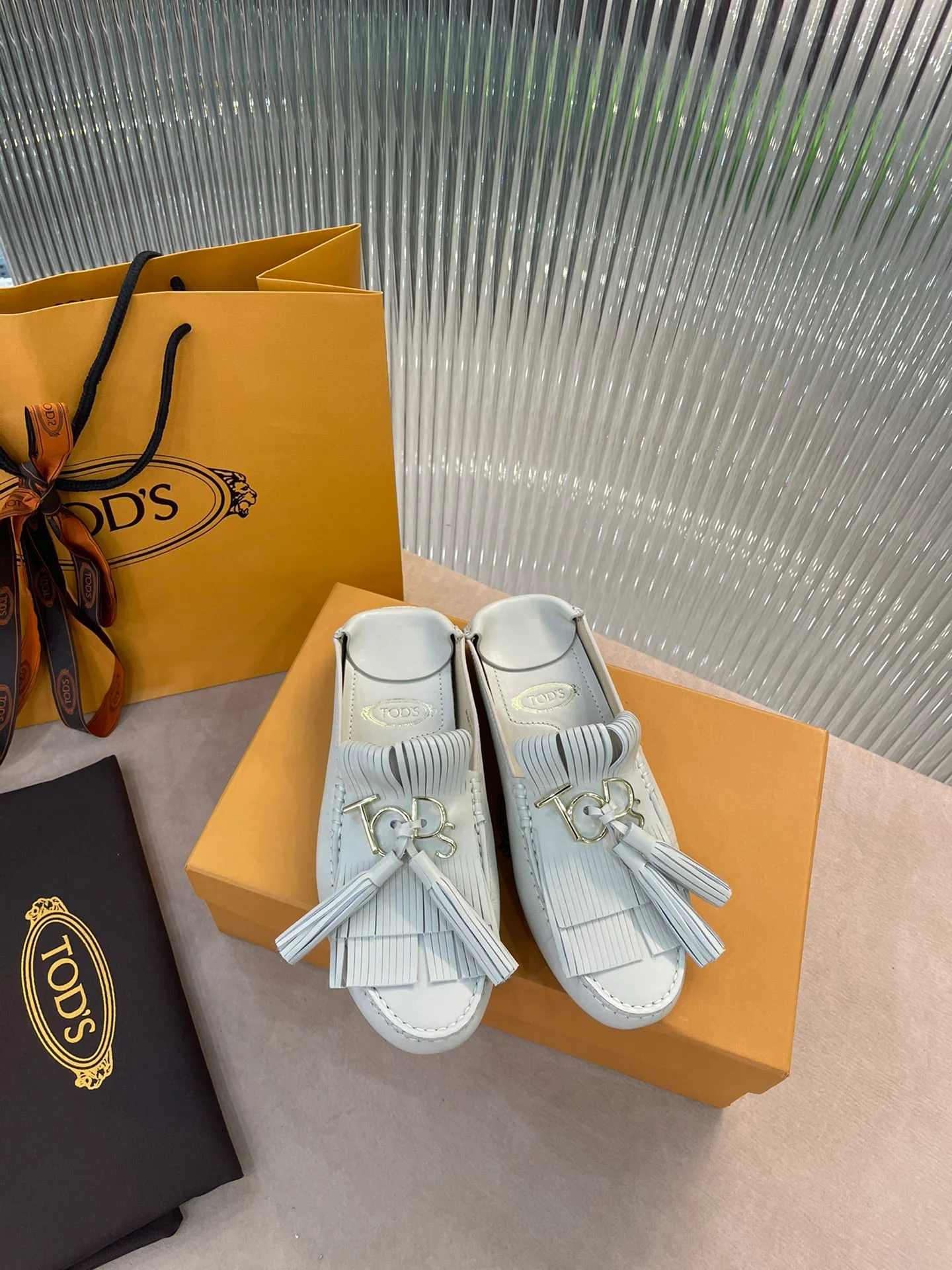 Tods - Двусторонние лоферы - Обувь без шнурков