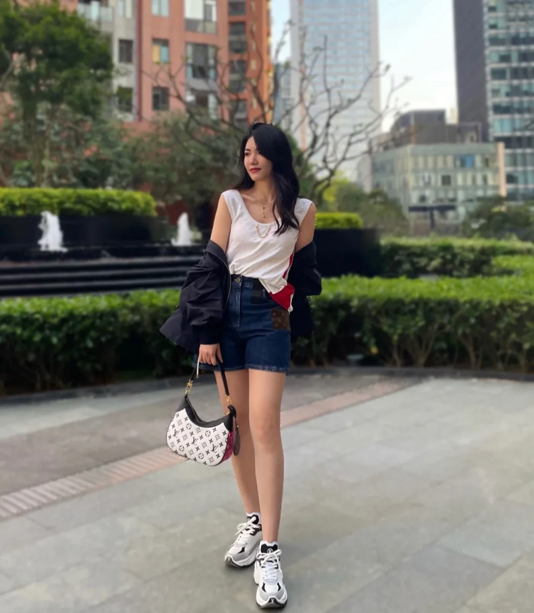 m46091-LV-bagatelle-bb сумка подмышку - черно-белая