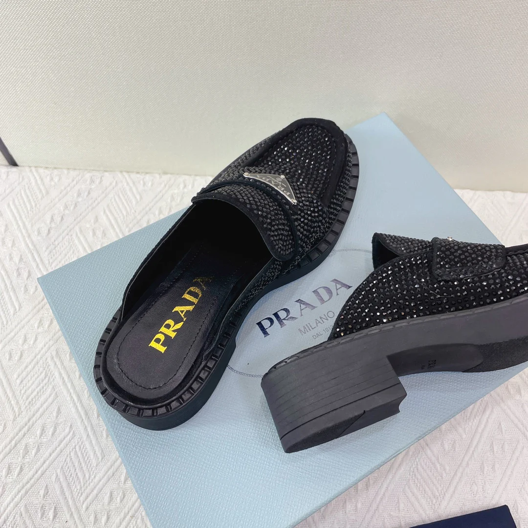 Туфли Prada - украшенные стразами - черные мюли Prada