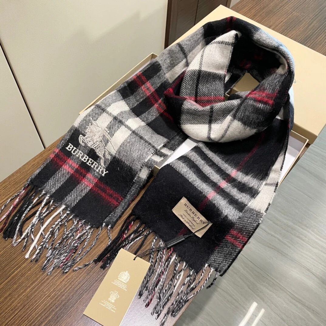 Burberry - Шарф унисекс