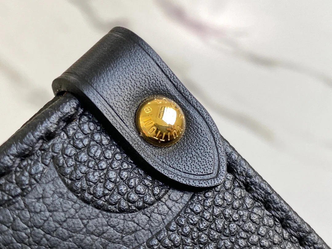 m45660-Black-onthego-pm