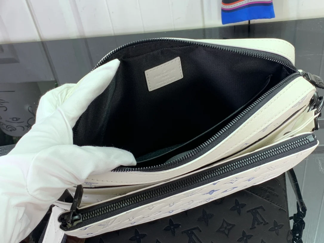 Сумка-мессенджер LV-m24754-trio - белая