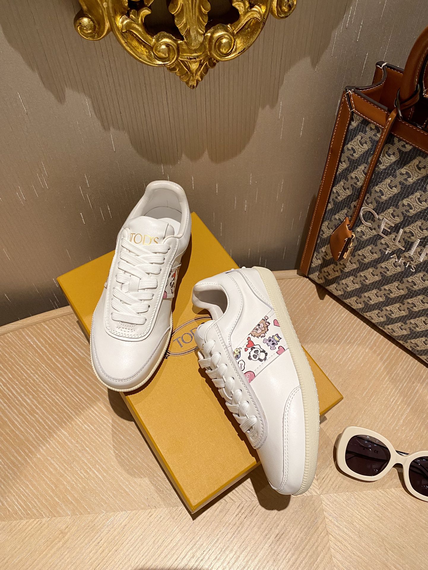 Кроссовки Tods - белые - с мультяшным рисунком - повседневная обувь