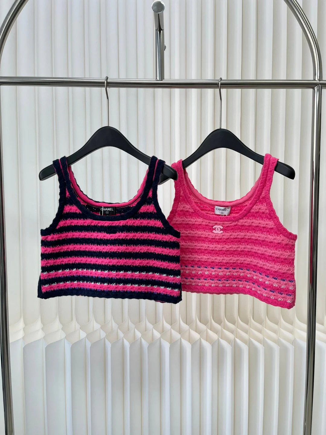 Chanel 2403 - Полосатый жилет с круглым вырезом - Персиковый