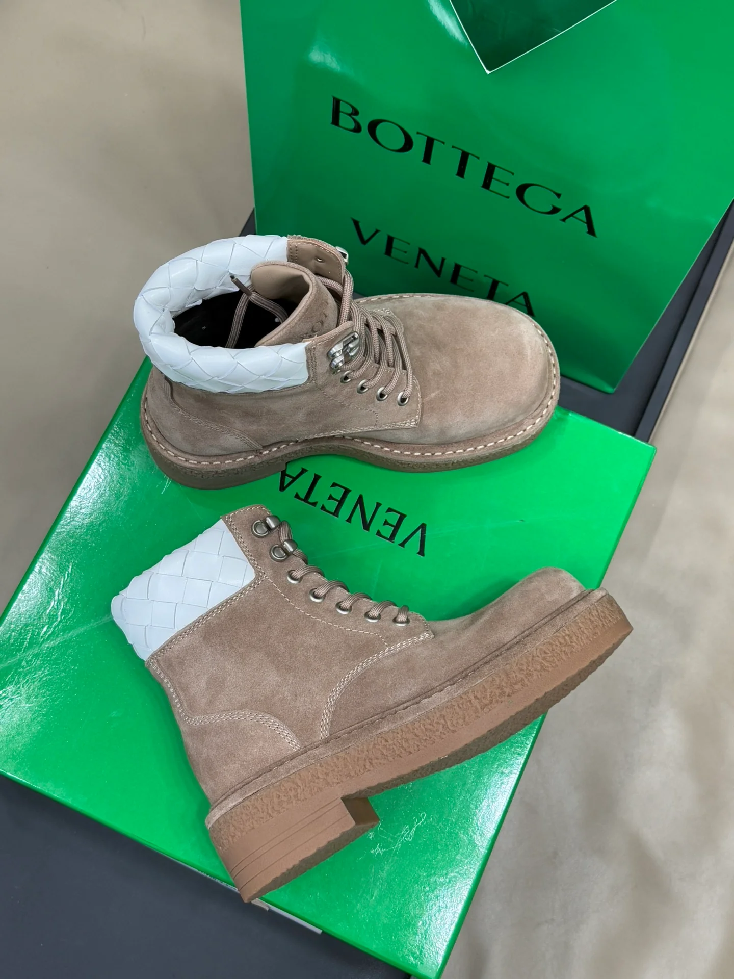 Замшевые ботинки BV-2024 в клетку - темно-коричневые