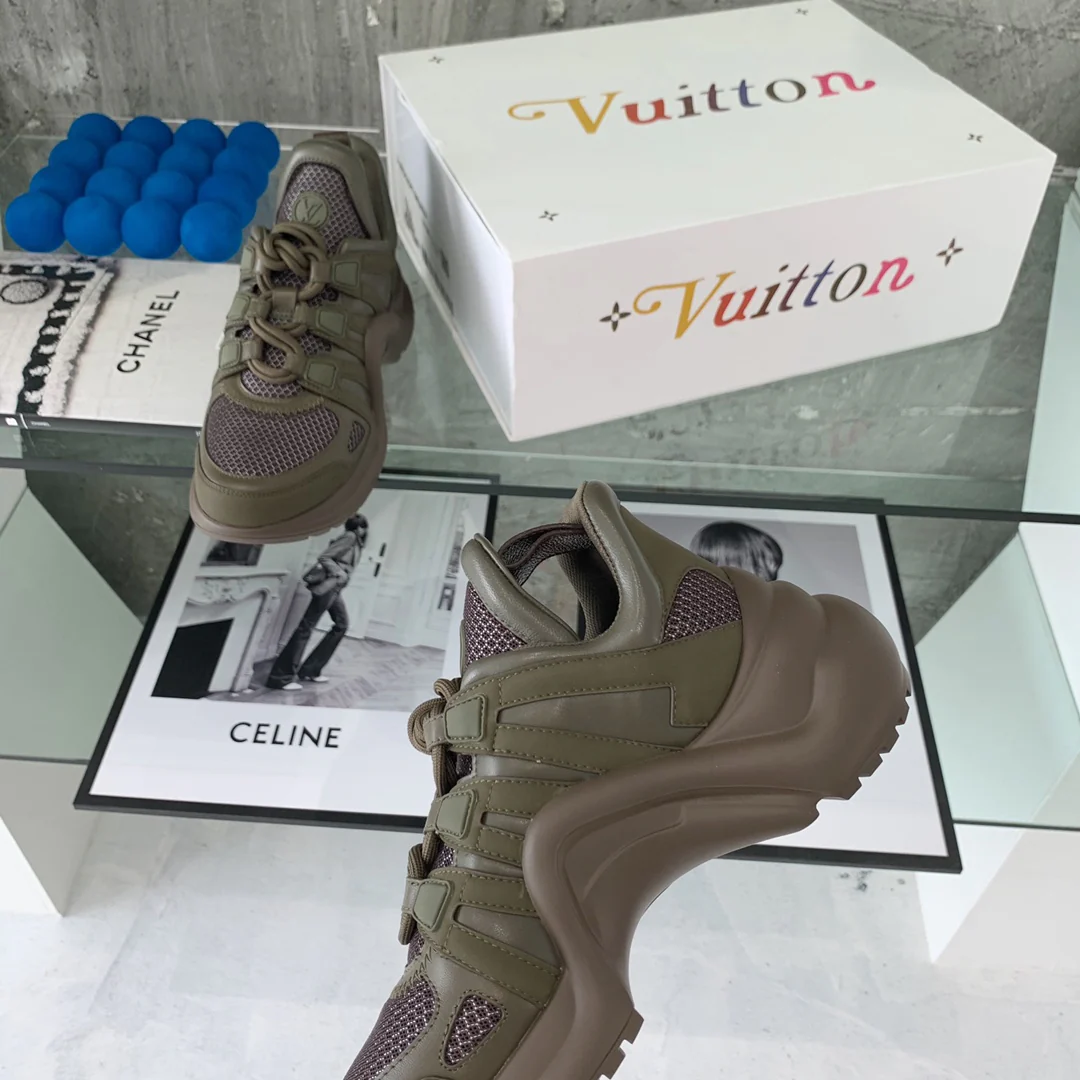 Обувь LV - Массивные кроссовки LV - 17