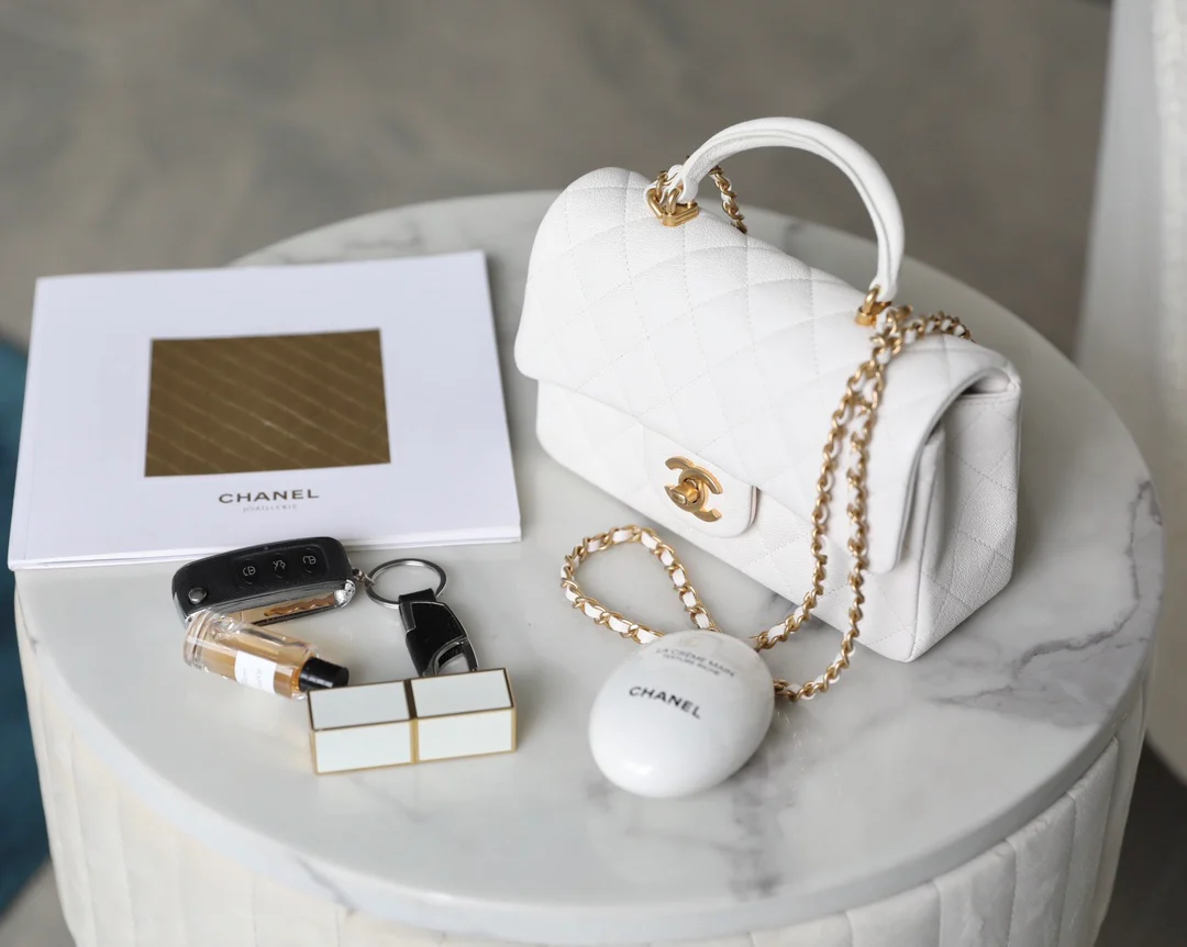 Ручка Chanel Coco (белая)