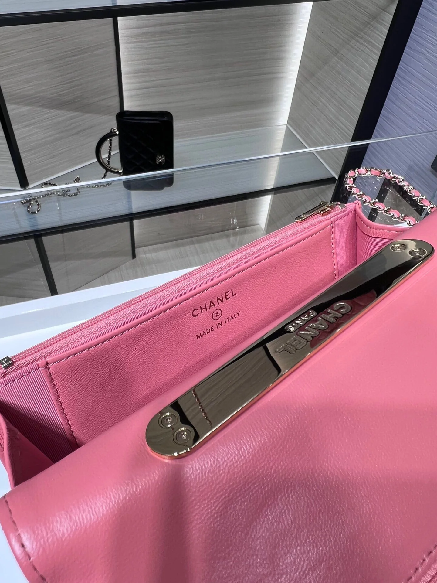 Новинка 2022 года от Chanel - ручка WOC - овечья кожа - 19 см