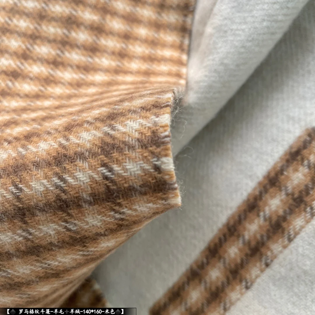 Fendi - Двусторонняя накидка в римскую клетку - 140-160 см - включая бахрому - 75 - шерсть 25 - кашемир - черный - бежевый - 1