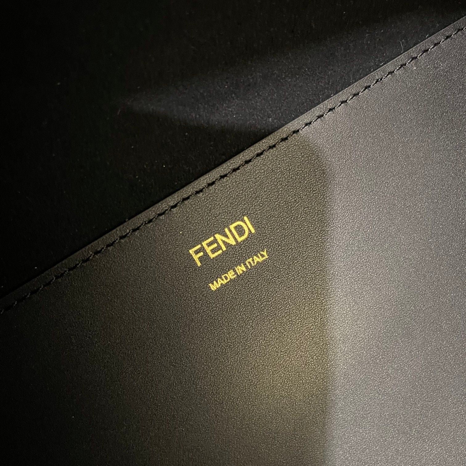 Сумка-тоут Fendi - черная