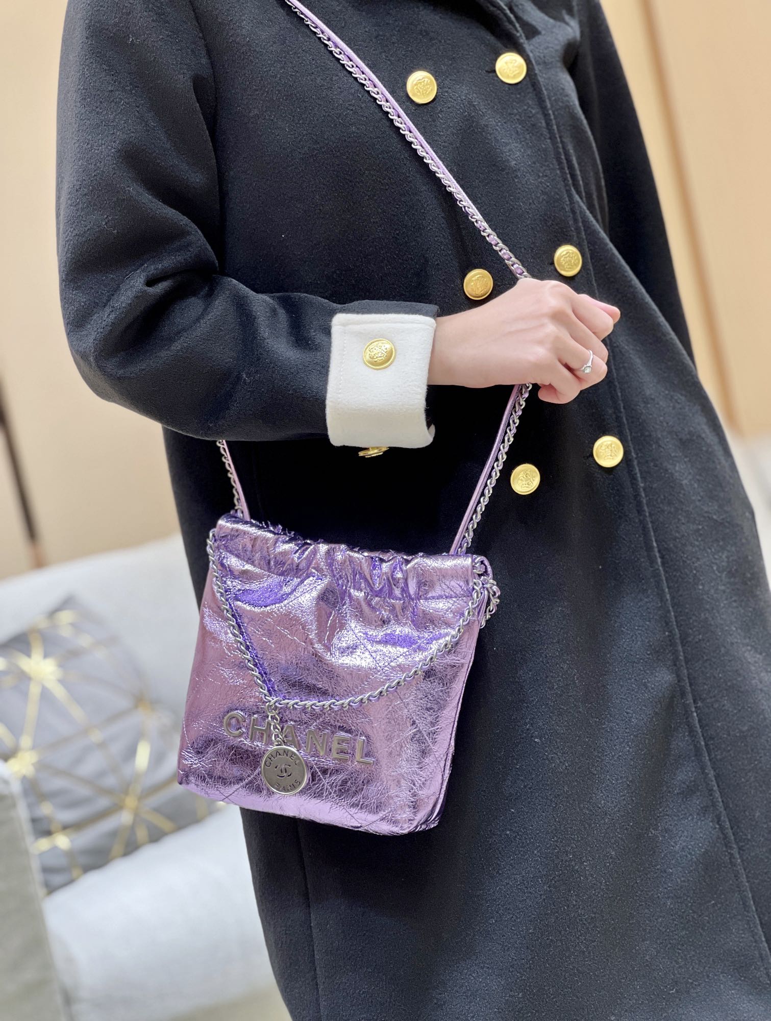 Миниатюрная сумка Chanel 25c 22 из металлизированной кожи - фиолетовая