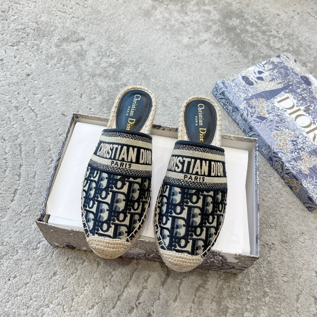 Dior - Классический стиль - Рыбацкие туфли с 3D-вышивкой - Тапочки