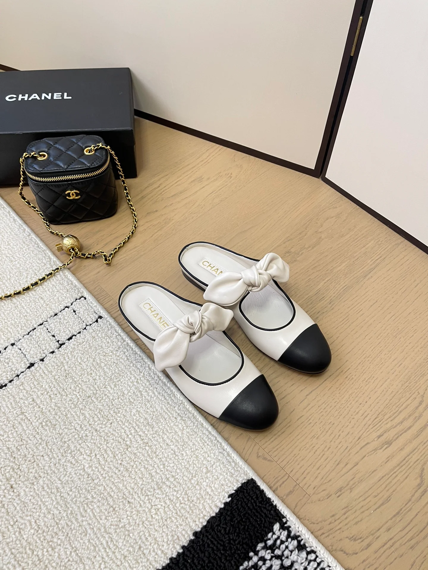 Мюли Chanel 2024 Ribbon Ballet - белые