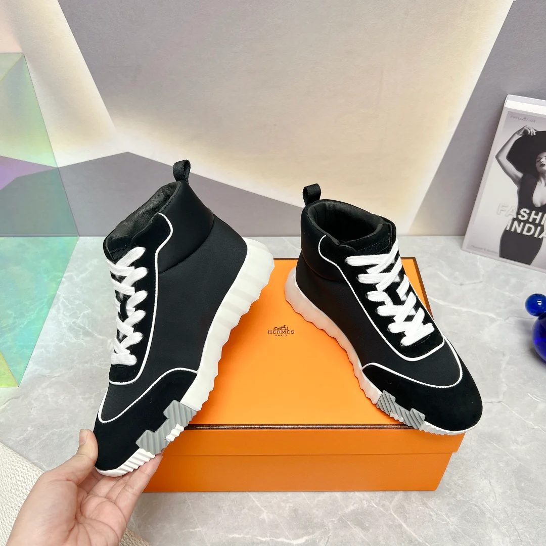 Новинки сезона весна/лето 2023 от Hermes - Высокие повседневные кроссовки - Унисекс - Черно-белые