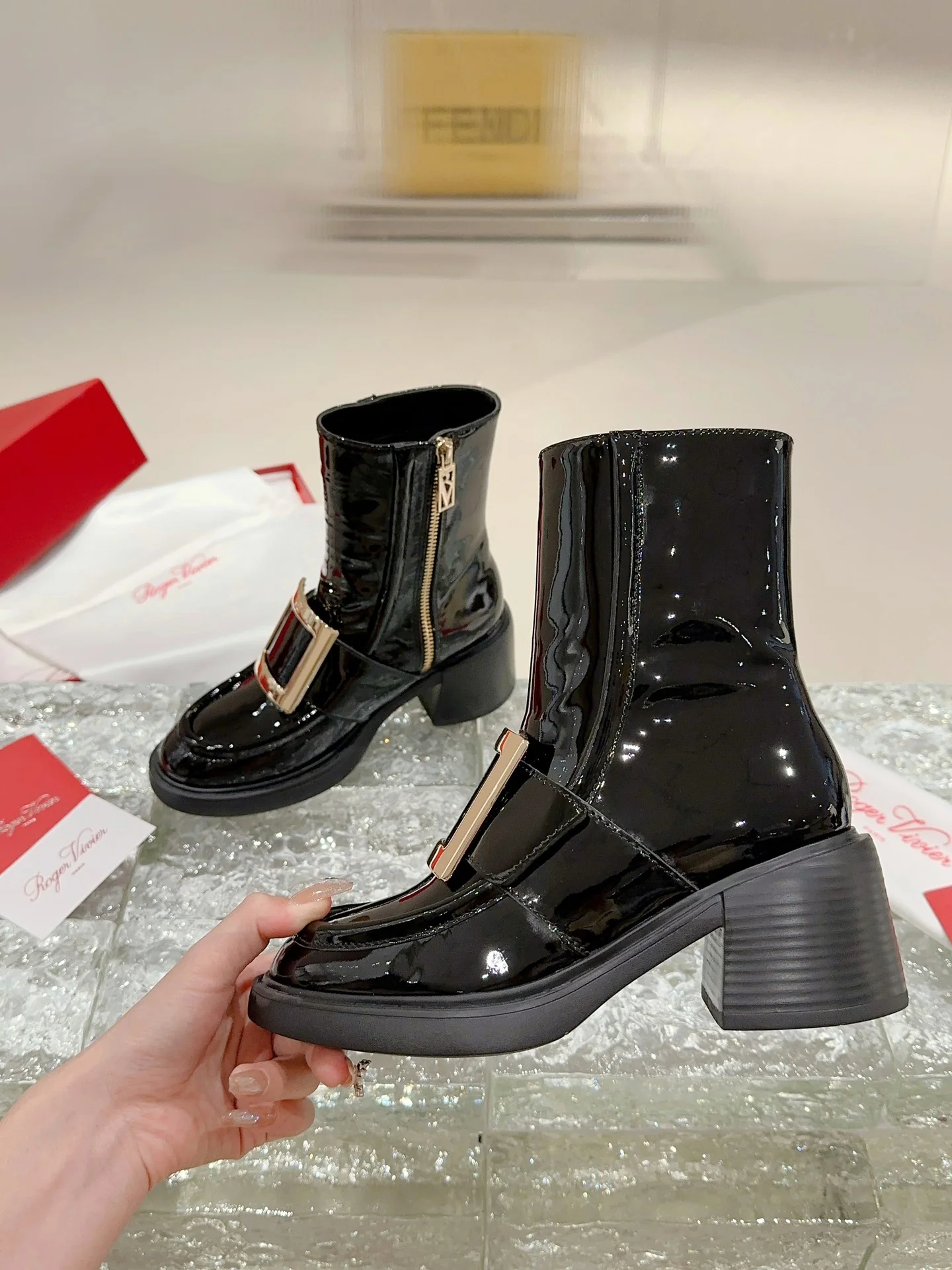 Ботильоны с квадратным носком и пряжкой - 2024 - Ботильоны с металлической пряжкой - Черные