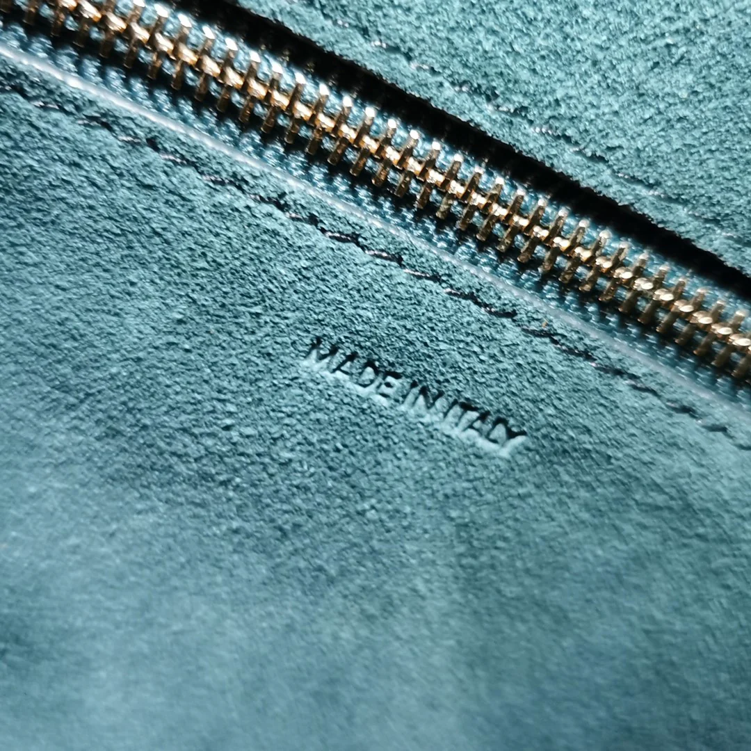 Сумка-ведро Celine Sangle, узор ?Личи?, маленькая, темно-зеленая.