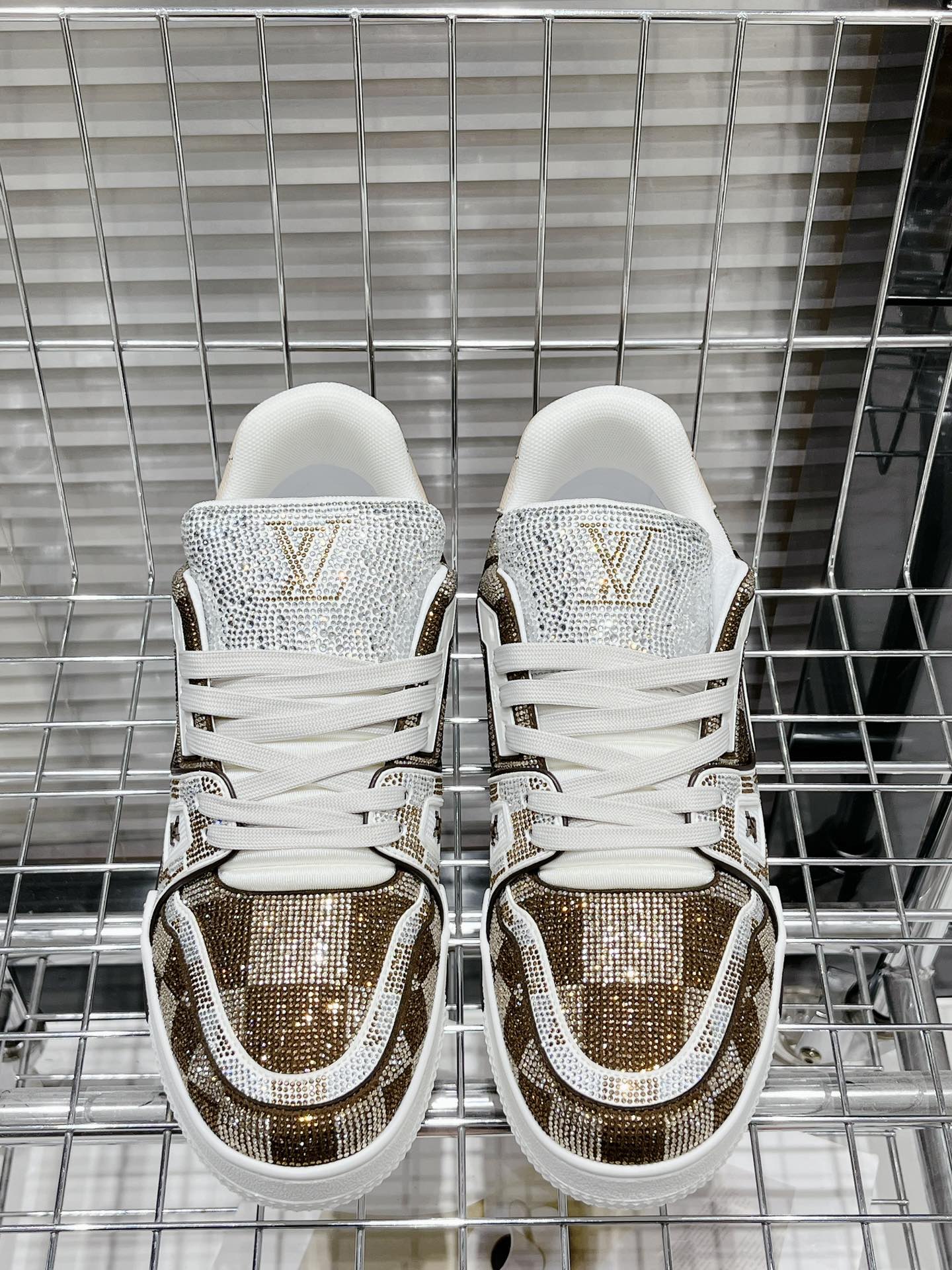 Кроссовки LV Trainer - Скейтбордистские кроссовки - Глянцевые, в клетку Damier, коричневые - Унисекс