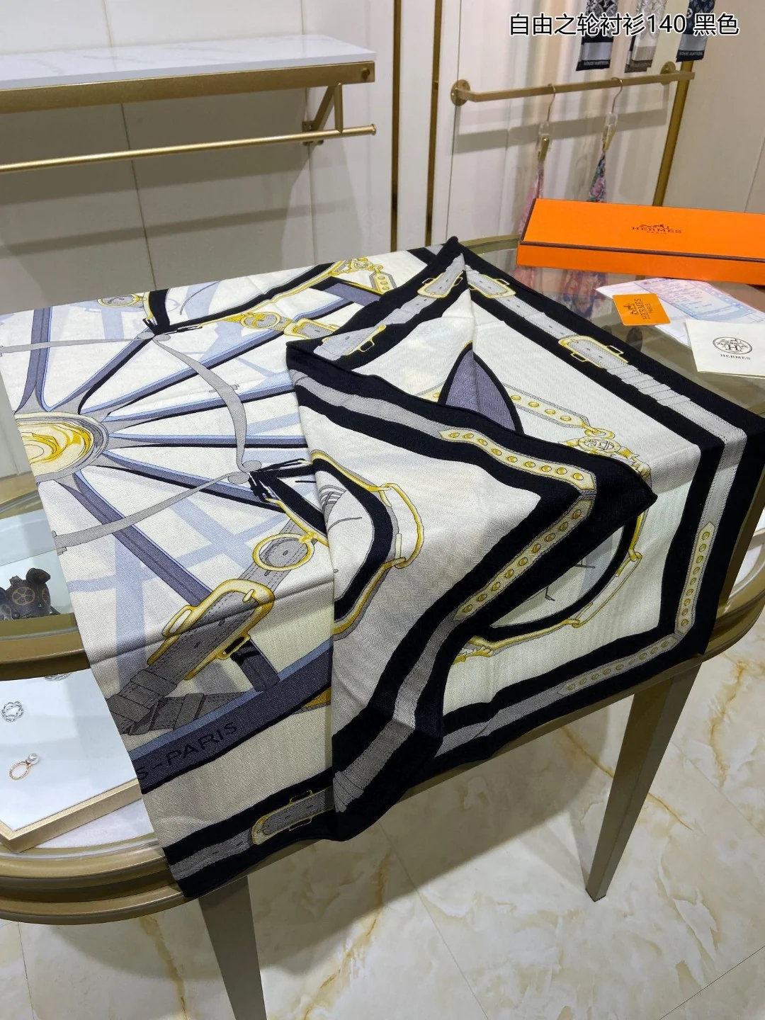 Шарф-платок Hermes Liberty Wheel Square Scarf - 140 см - 70% кашемир - 30% шелк - 1 шт.