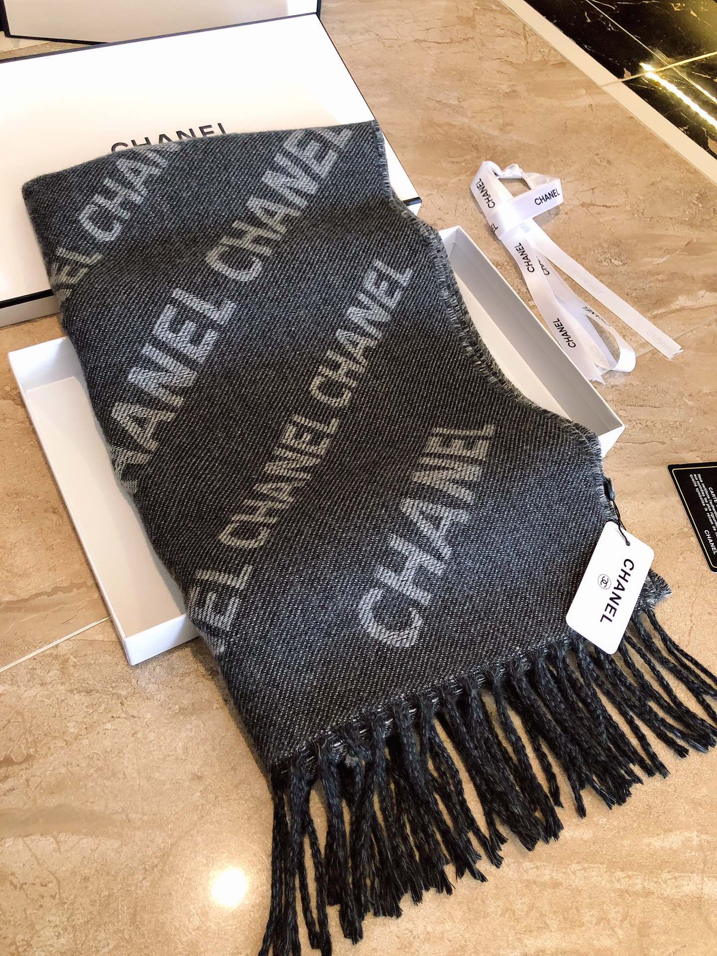 Двусторонний шарф Chanel с буквами - 38 см - 190 см - 1