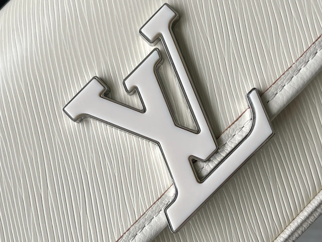 m59459-LV-Grained Epi Leather-Buci Crossbody Bag-Off-White