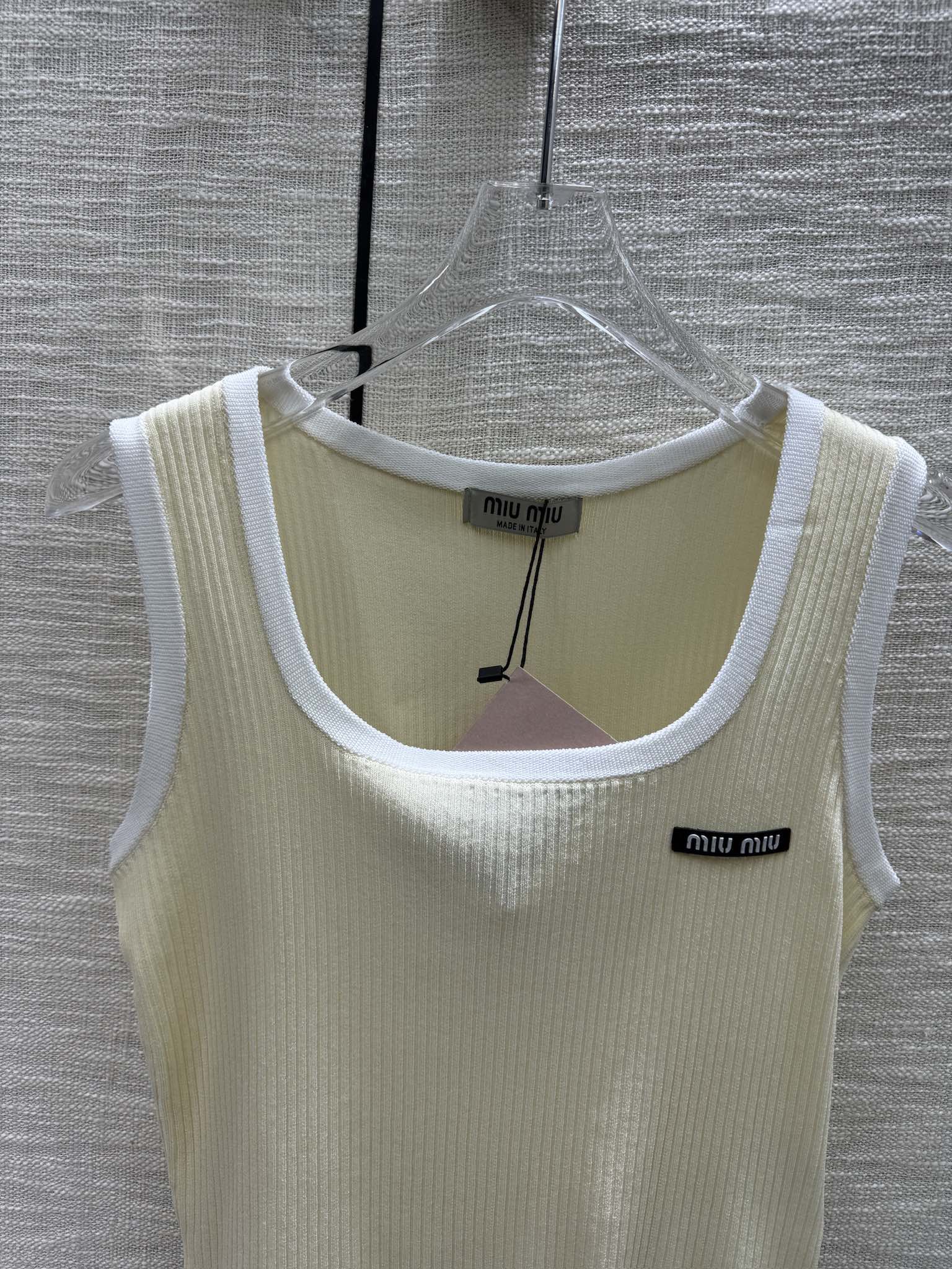 Вязаный жилет Miu Miu 2404 с квадратным вырезом и цветными блоками - желтый