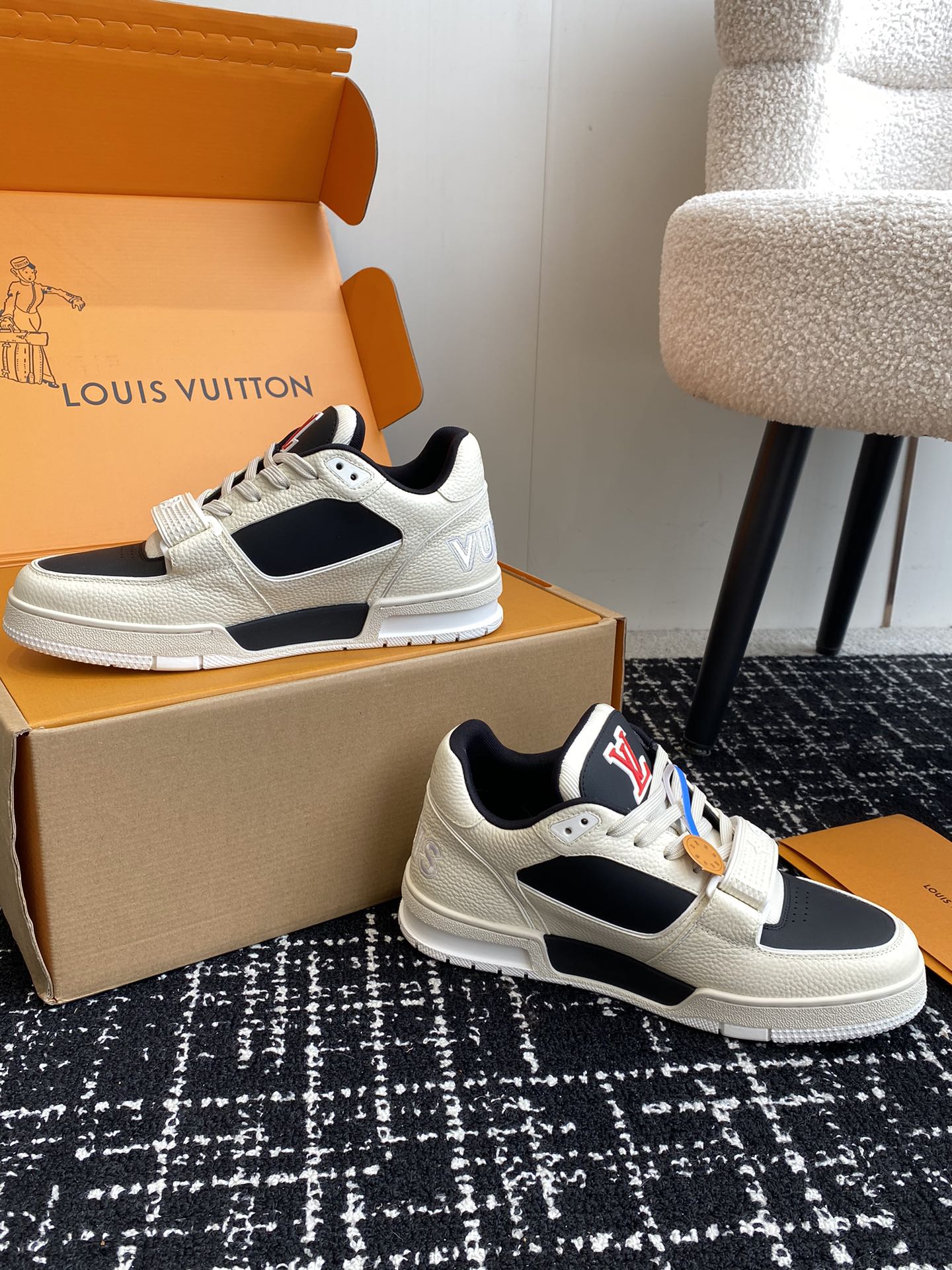 Скейтбордные кроссовки LV-2024 - черные