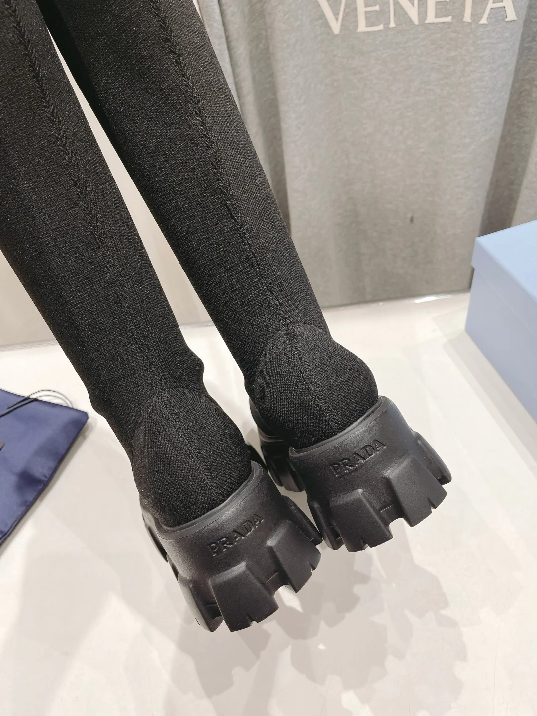 Ботинки на высоком каблуке Prada 2024 - черные