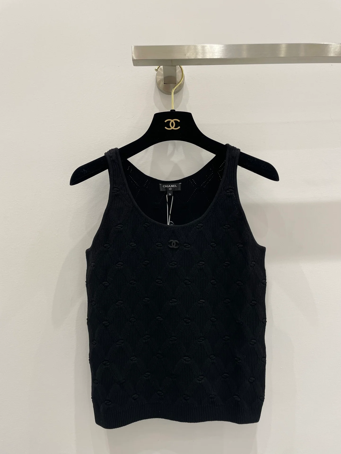 Жилет Chanel 2404 с бриллиантовой жаккардовой отделкой - черный