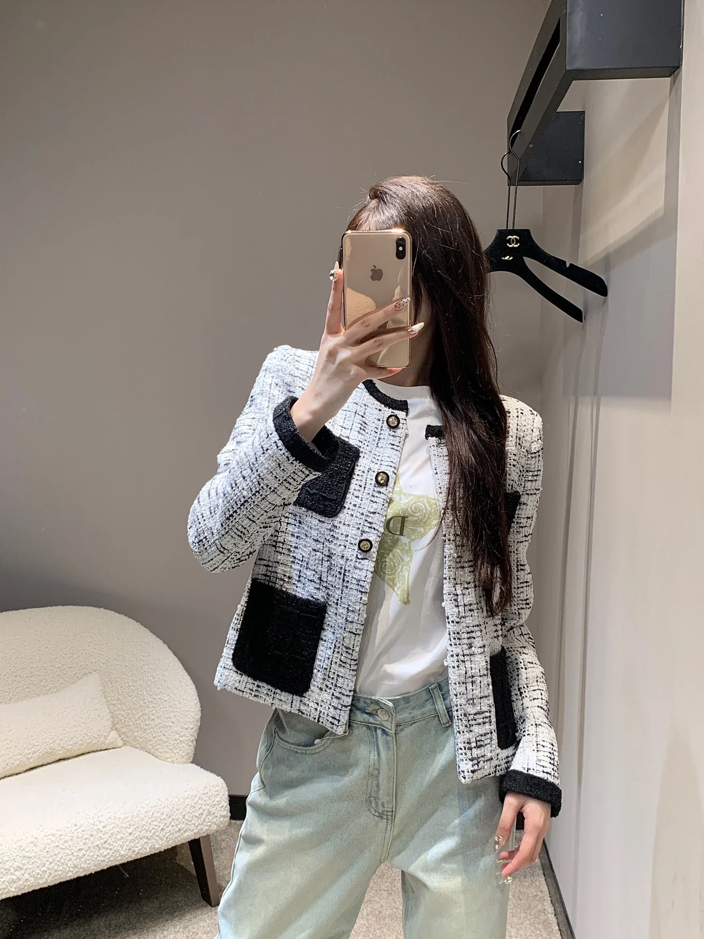 Chanel 2403 - Твидовый жакет с карманами и цветовыми блоками