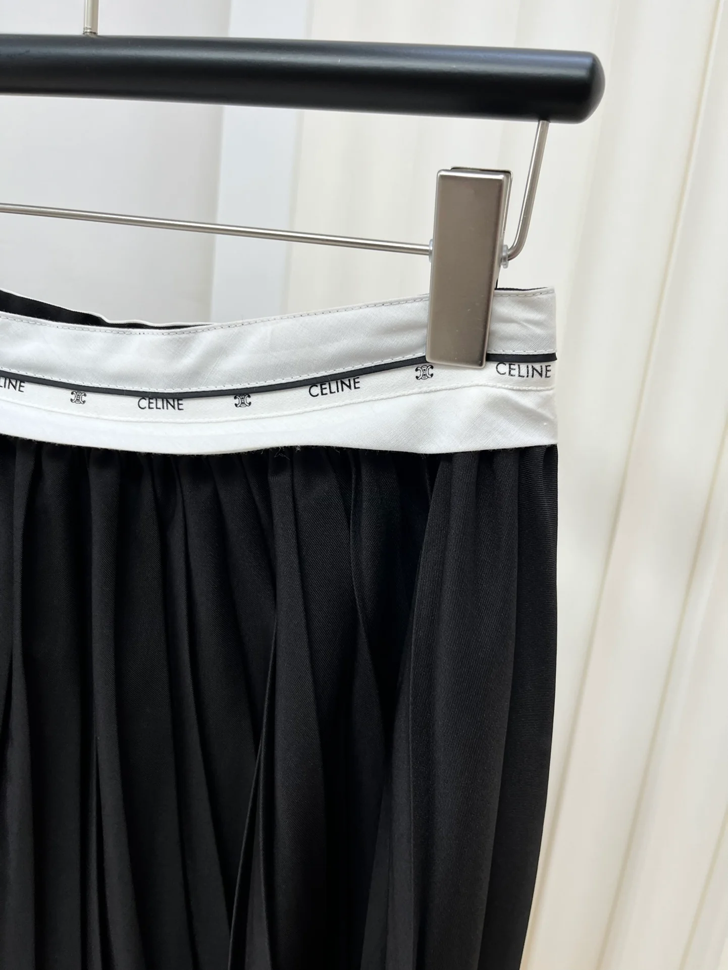 Плиссированная юбка-миди А-силуэт Celine 2403 ручной работы - черная