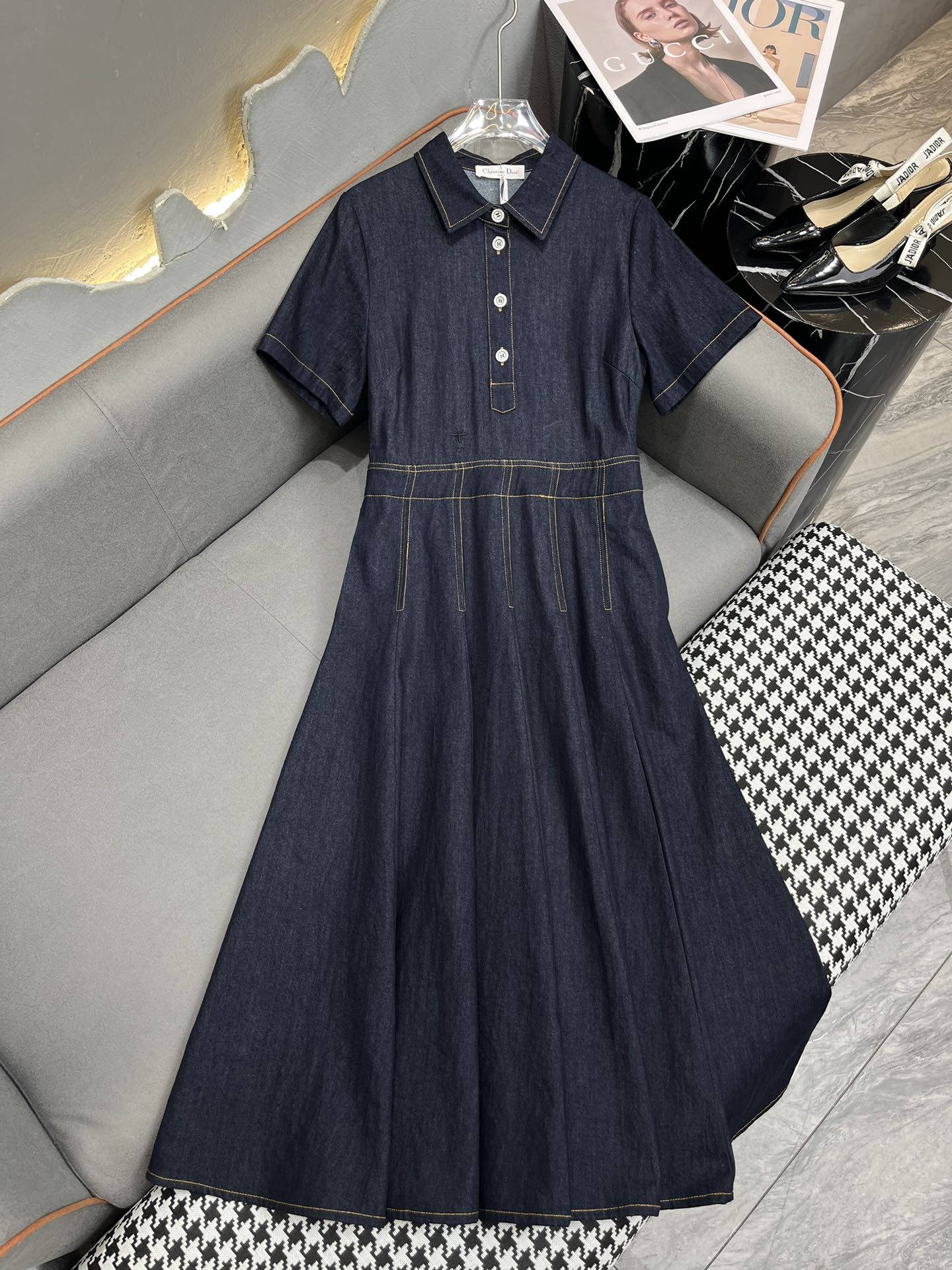 Летний комбинезон Dior 2403-24ss с джинсовым воротником.