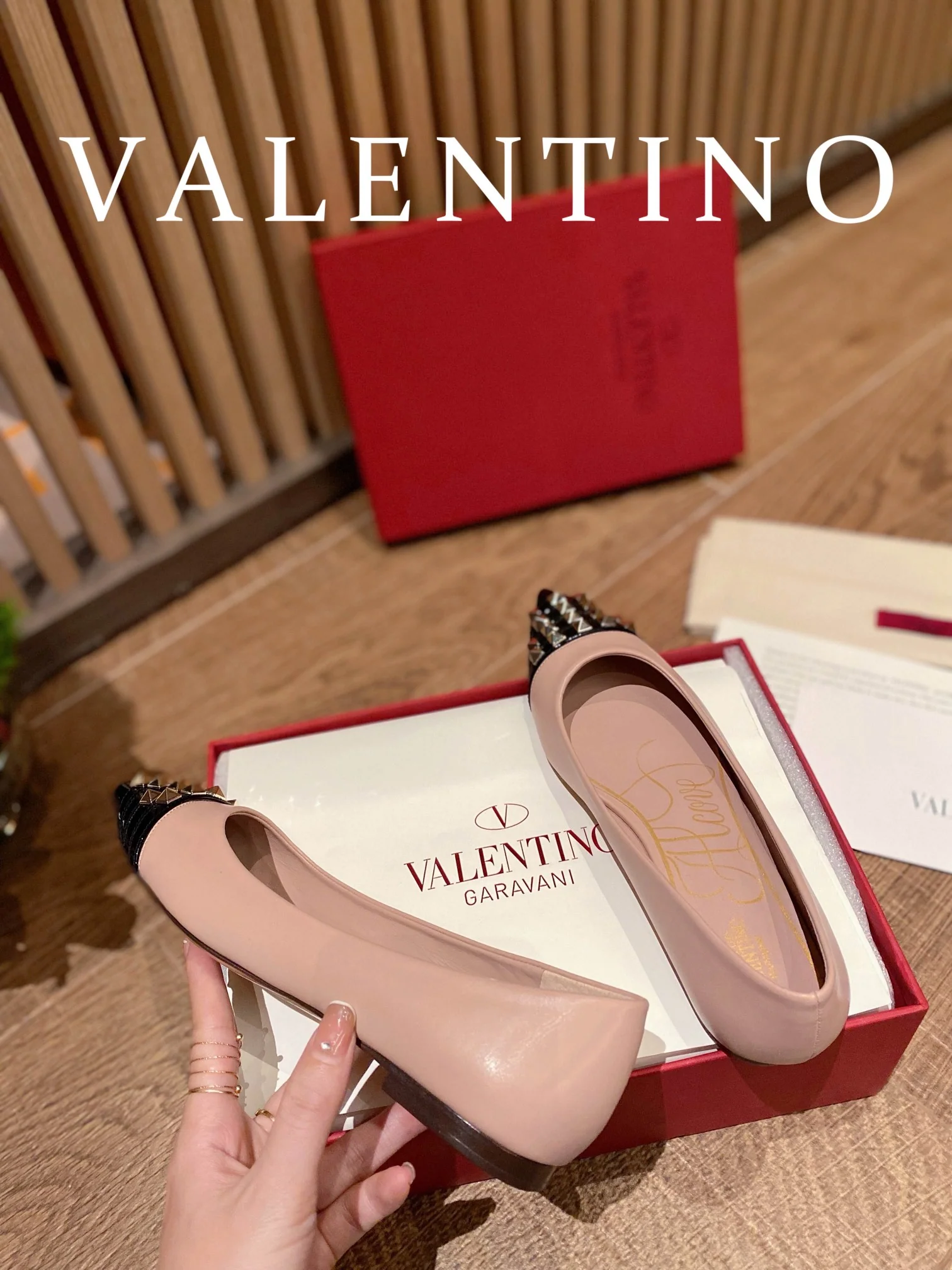 Valentino - Абрикосовые балетки с острым носком - 1