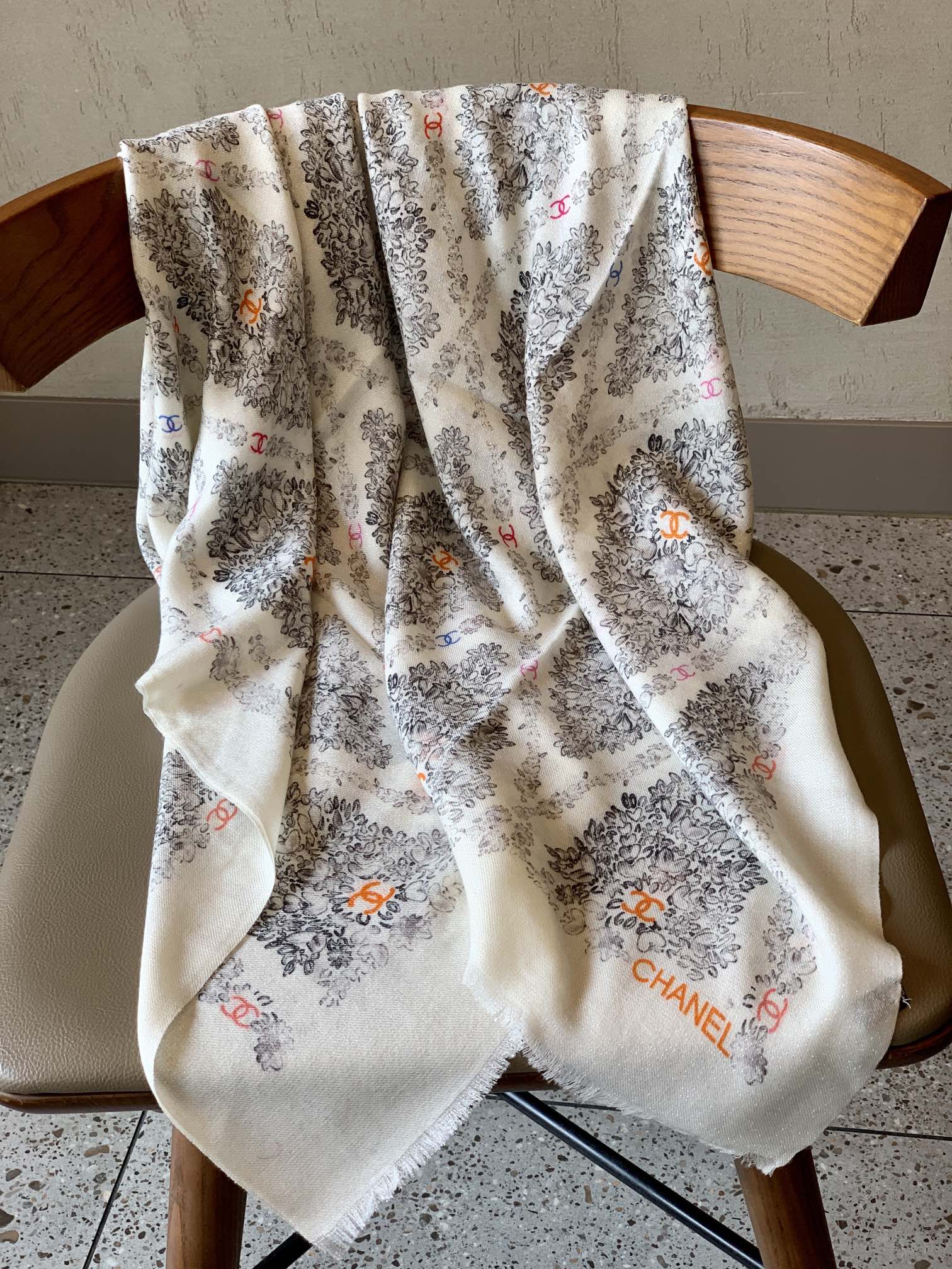 Кашемировый шарф Chanel - 110-200 см