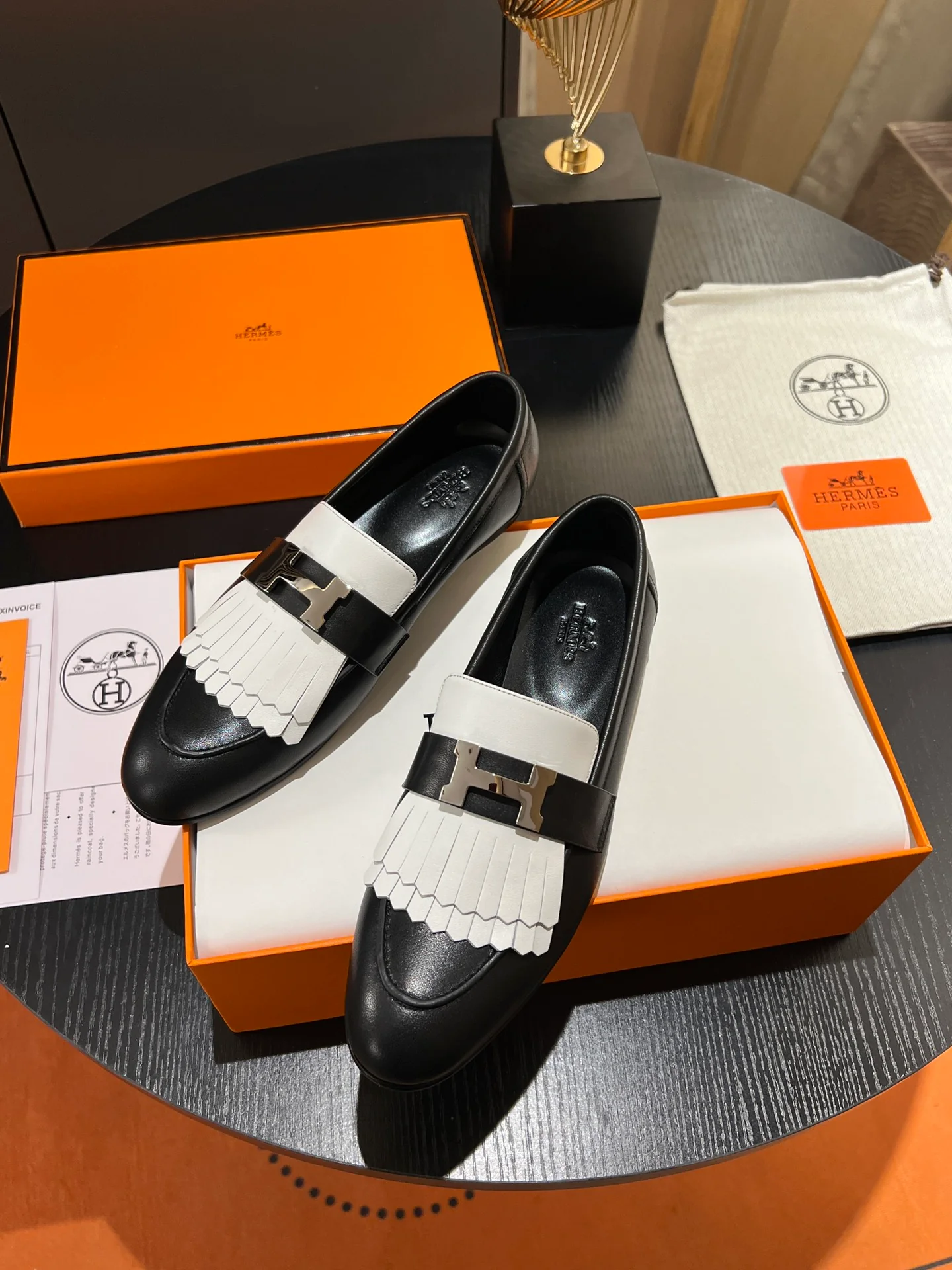 Лоферы Hermes 2024h с пряжкой - Черные - 1