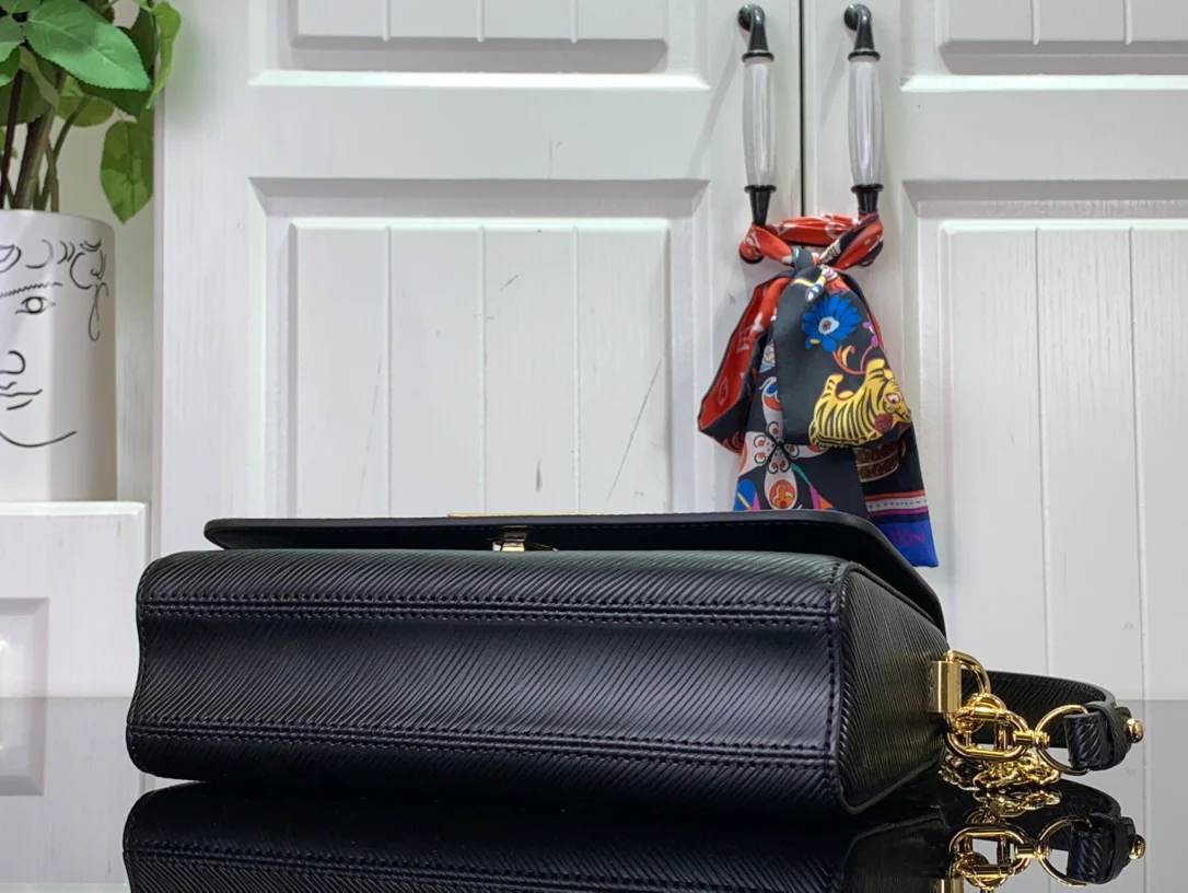 Сумка LV Twist West с узором ?водная рябь? — черная.