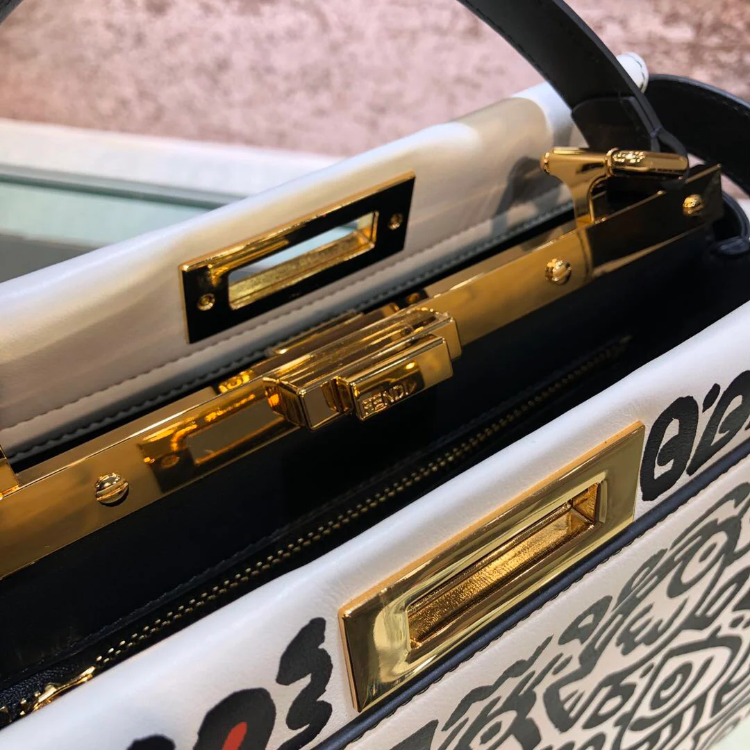 Сумка Fendi Peekaboo Medium Mr. Doodle из кожи