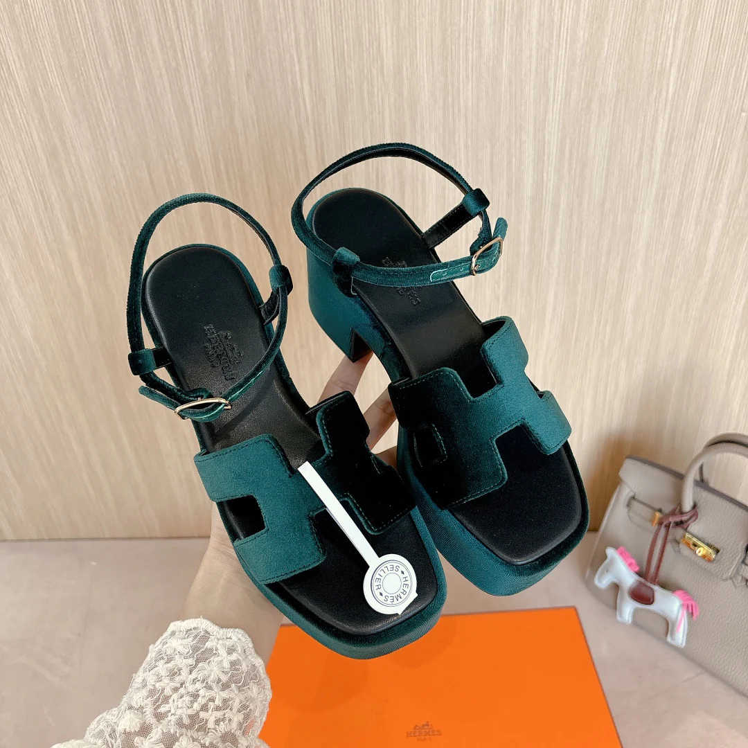 Босоножки на платформе Hermes 2024 на высоком каблуке - зеленые