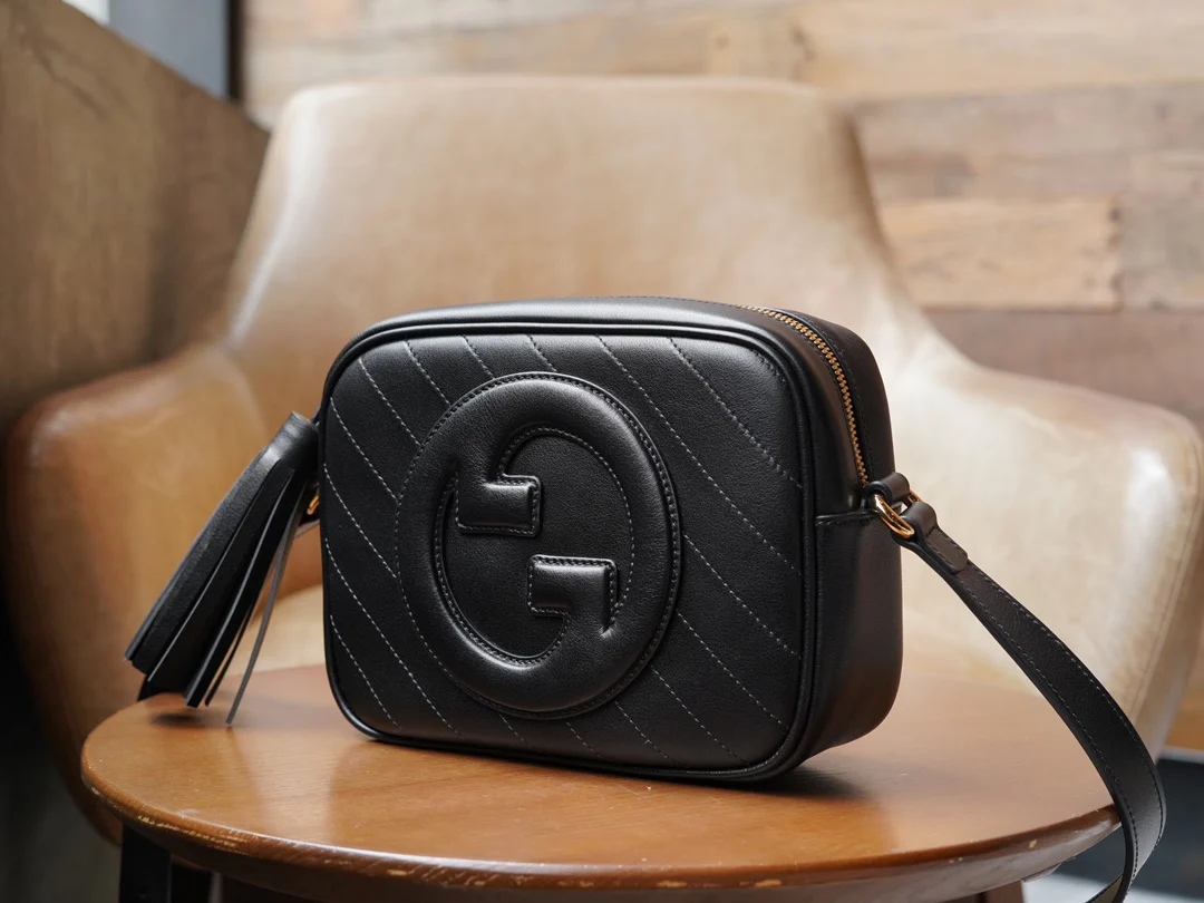 Сумка через плечо Gucci Blondie Collection - черная