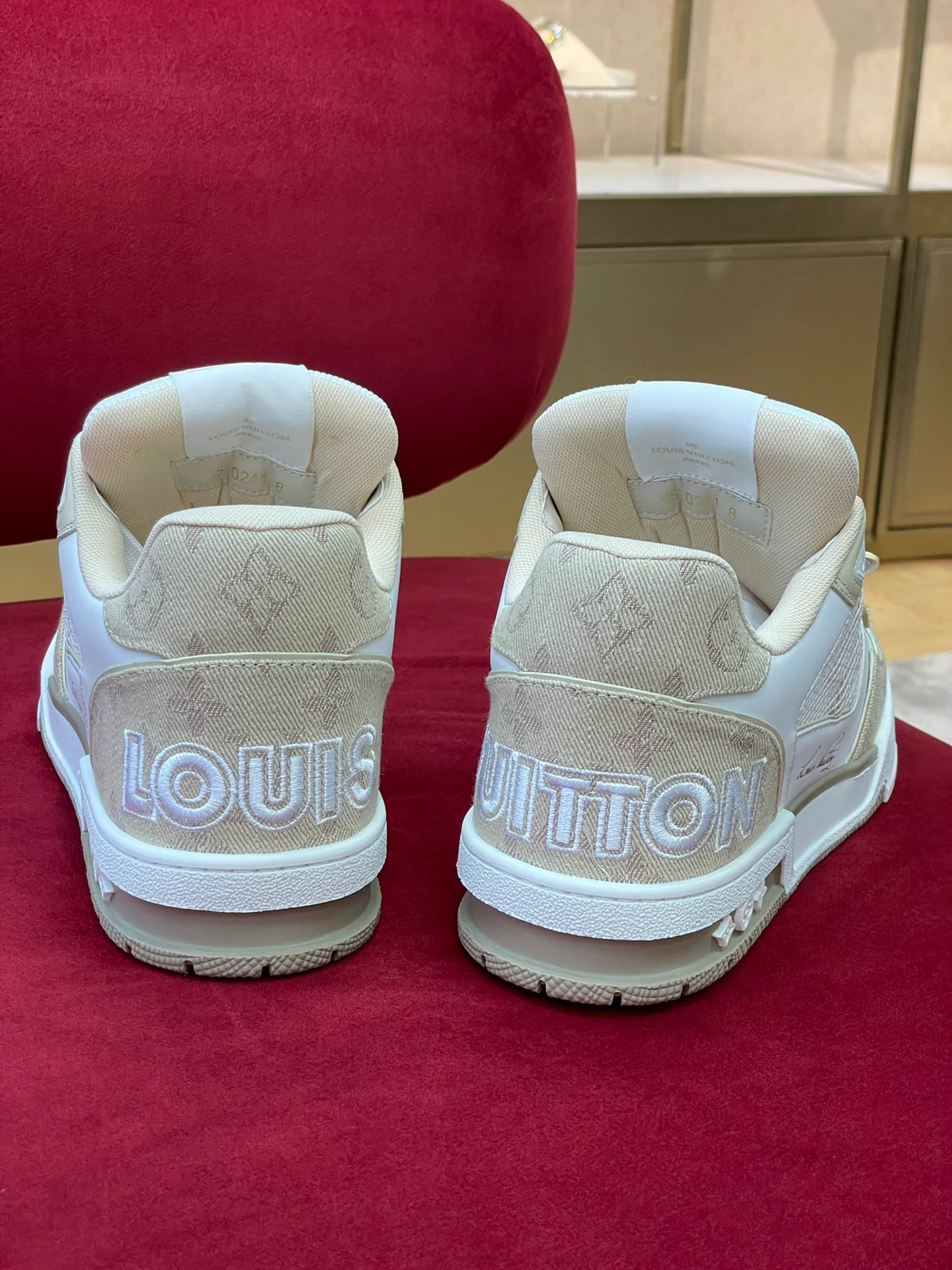 Кроссовки LV Trainer Series - Спортивная обувь - Унисекс - Белый/Абрикосовый