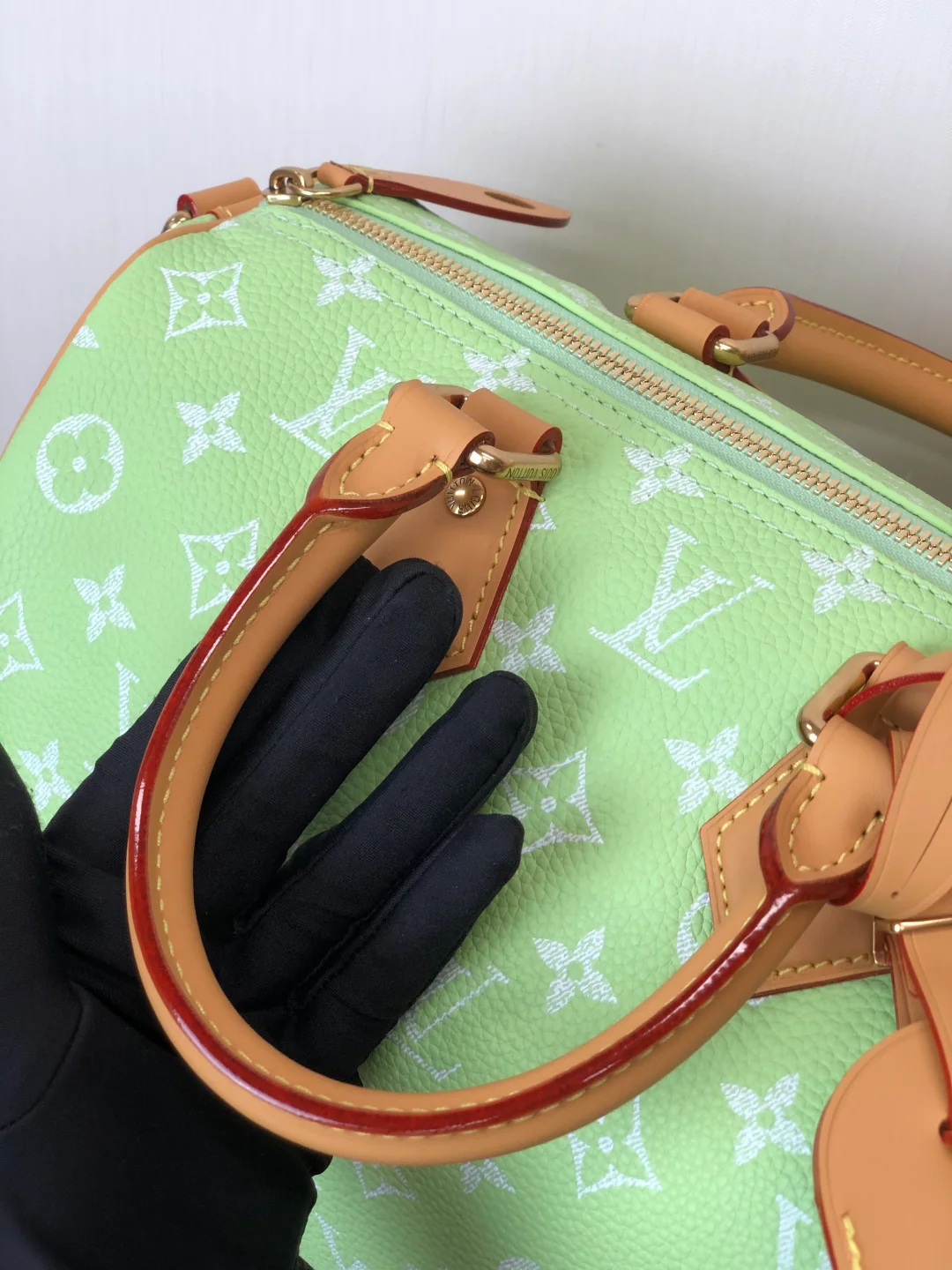 LVspeedy-p9-bandouliere-avocado green-1