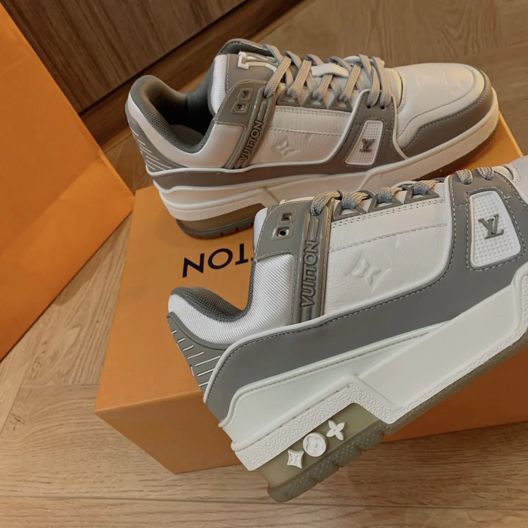 LV - Кроссовки - Повседневная обувь - Унисекс