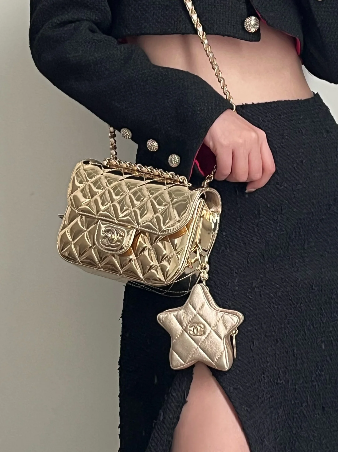 Весенняя коллекция Chanel 24c - Золотой кошелек для монет со звездным узором