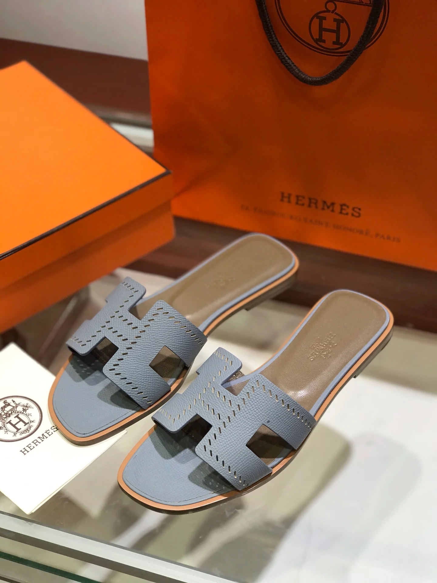 Новинка весны 2022 года от Hermes - плоские тапочки H - размер 6