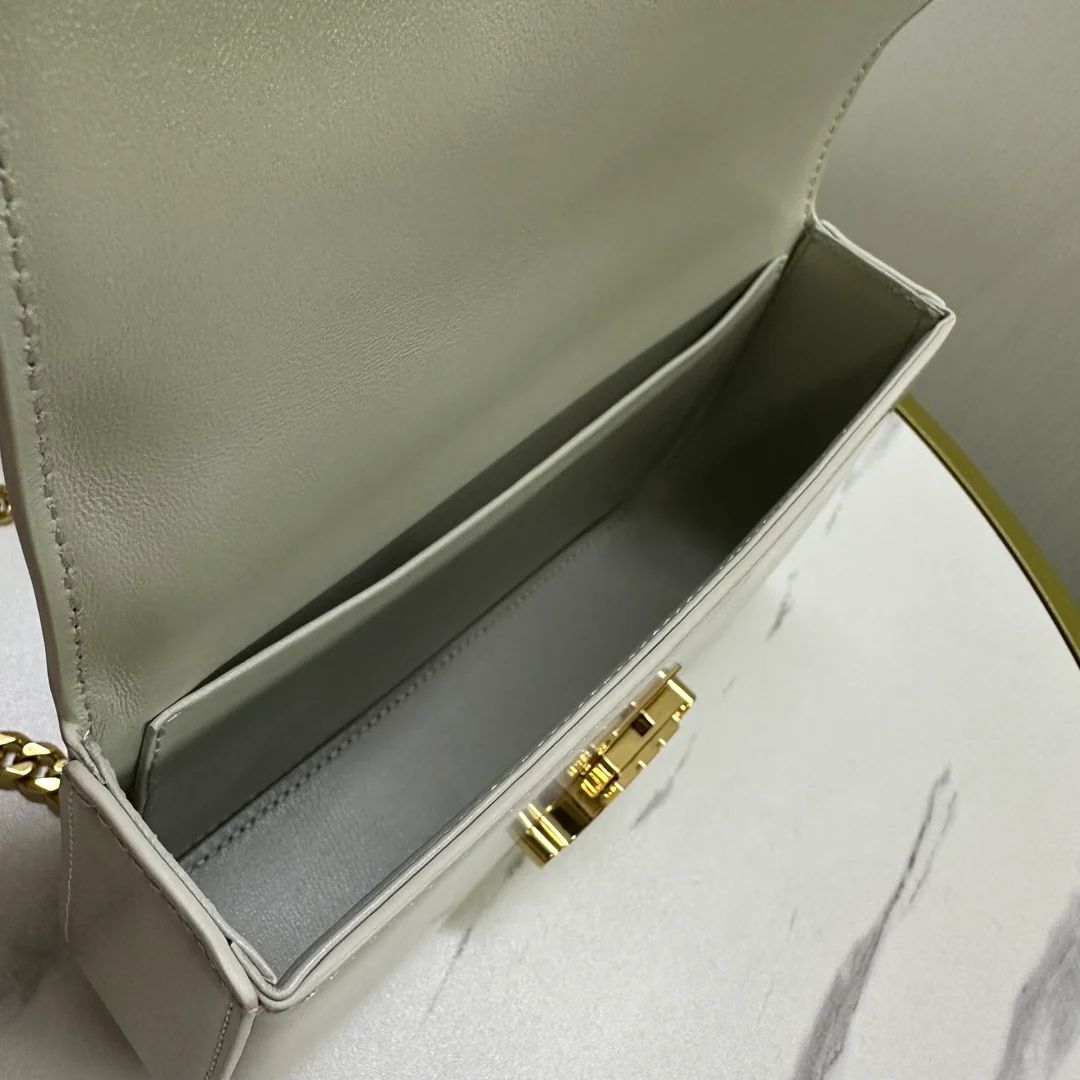 Celine - Кожаная сумка с пряжкой и цепочкой - Подмышечная сумка - Белая