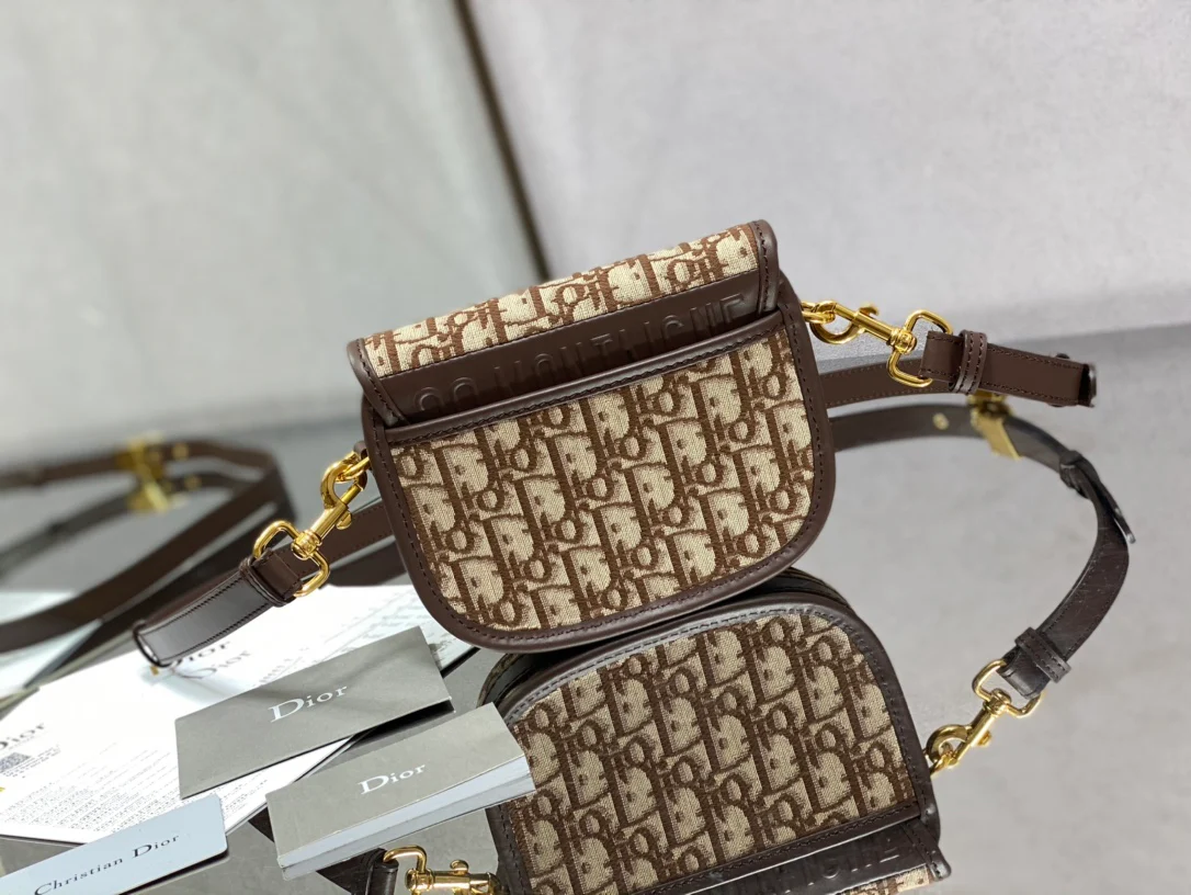 Сумка-кошелек Dior Bobby Bag - коллекция Oblique, осень/зима - маленькая - кофейно-коричневый