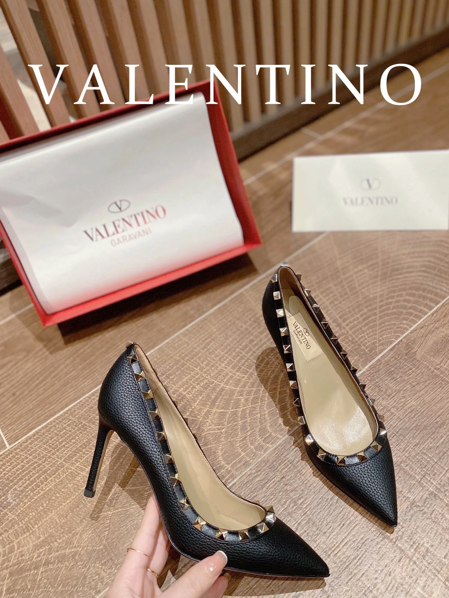 Классические туфли на высоком каблуке Valentino - черные