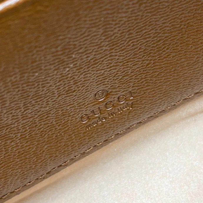 Замок Gucci 18-5-11 см