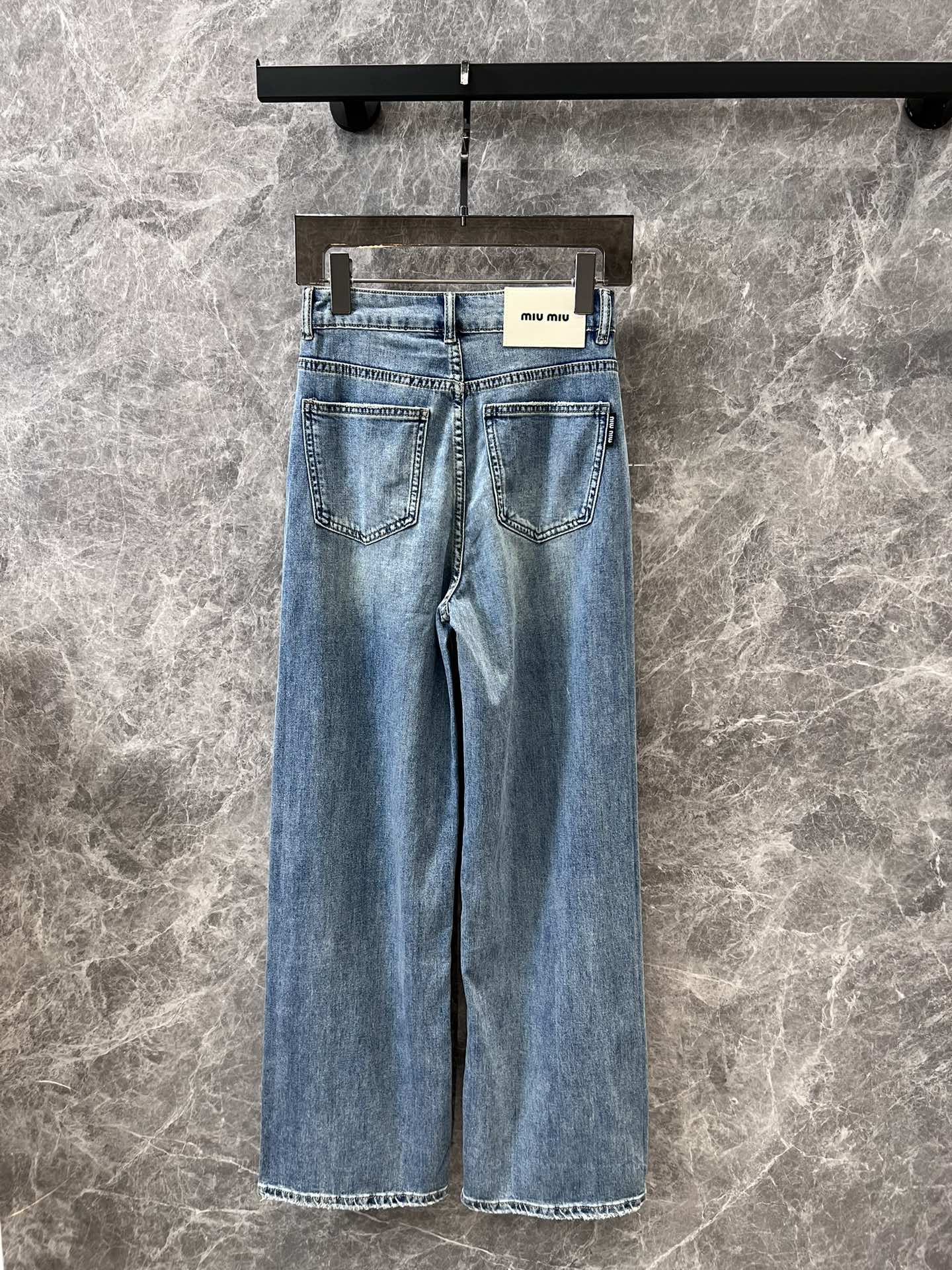 Miu Miu-2404-24 Рваные джинсы в китайском стиле, новая модель для ранней весны