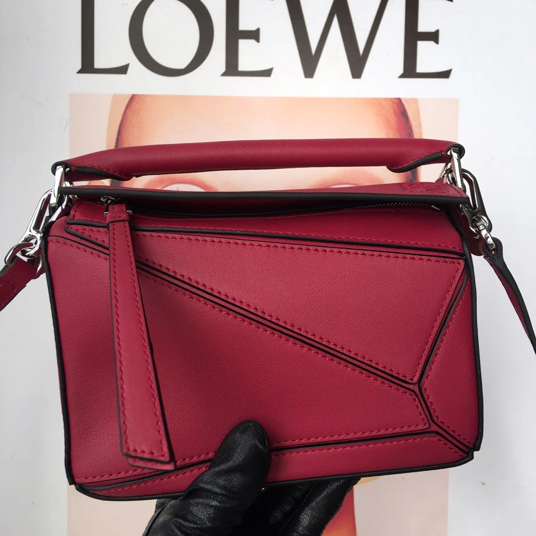 Мини-сумка Loewe Puzzle Bag из телячьей кожи - 4