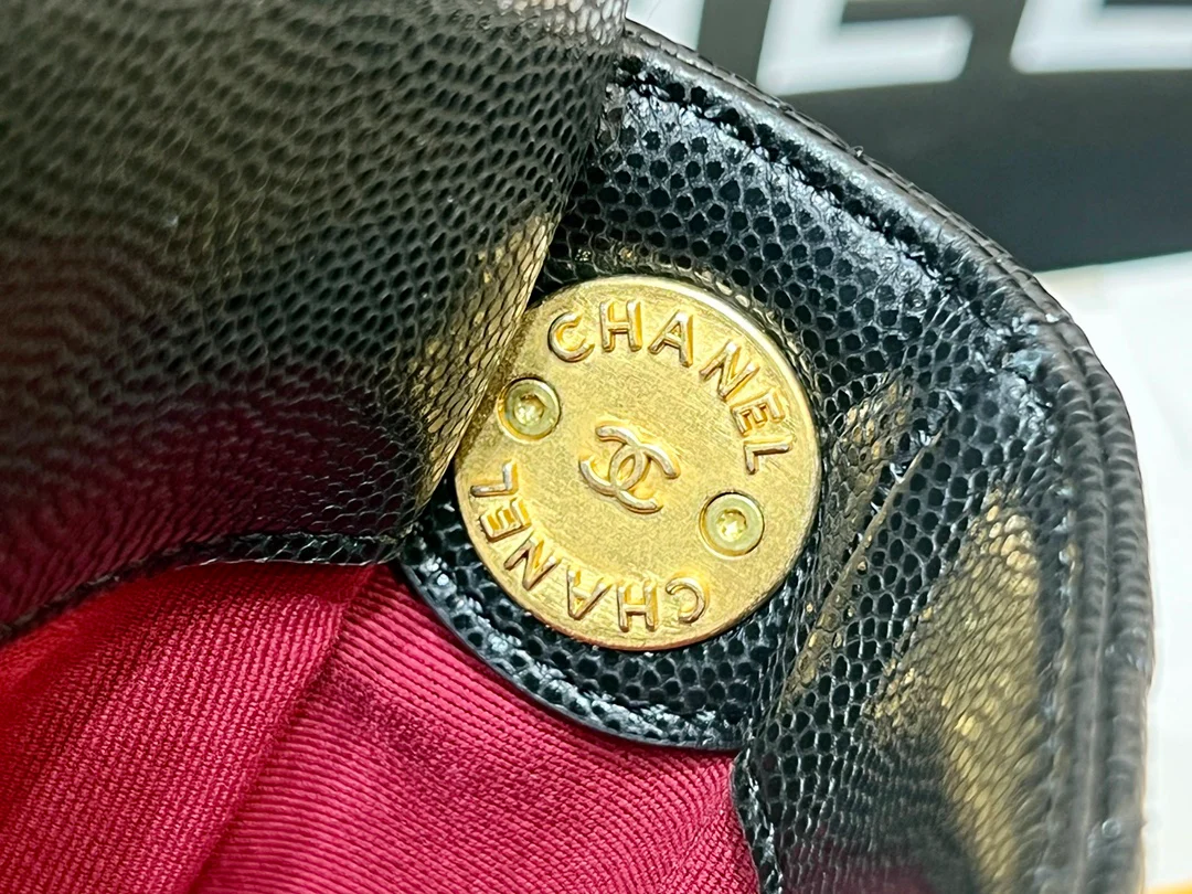 Сумка Chanel CF с цепочкой и монетками — зернистая телячья кожа — маленькая — черная